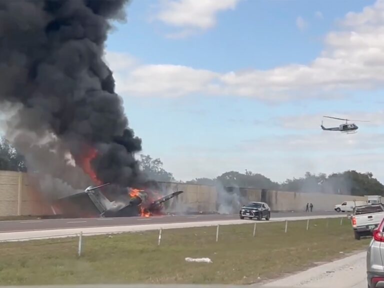 Naples, Florida aircraft crash kills two on US freeway; officers examine | Aviation Information [World]